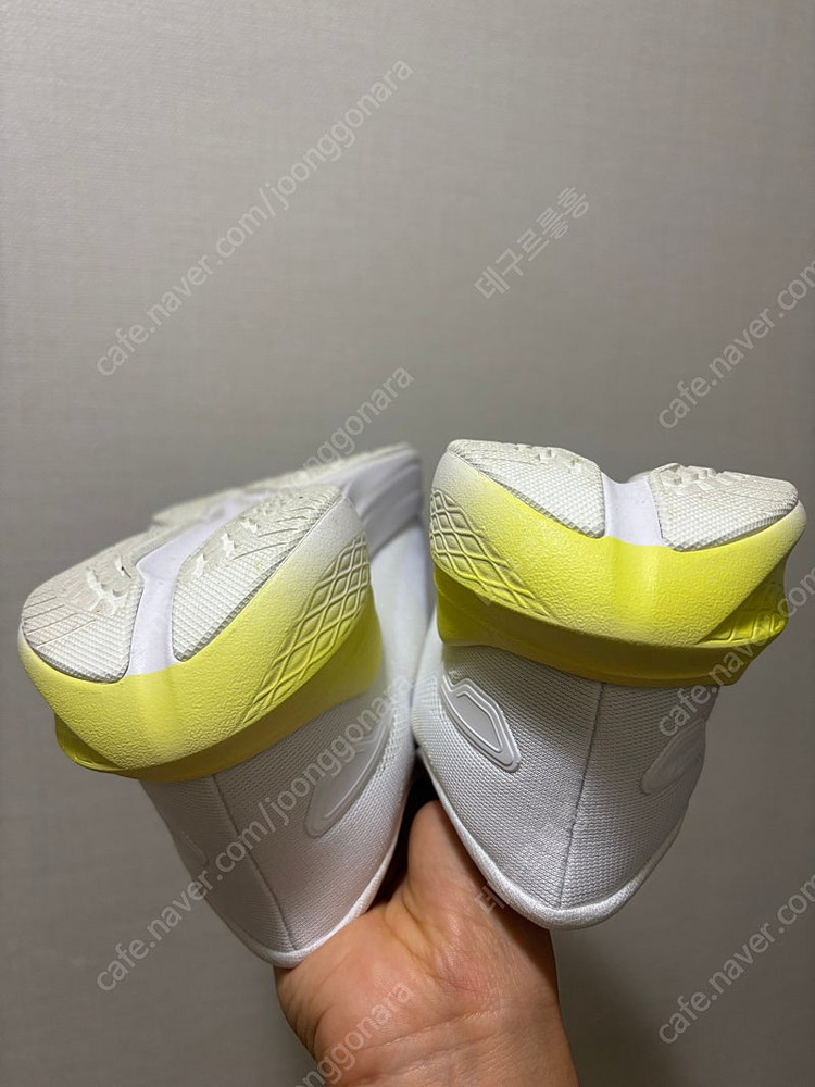 데상트 에너자이트 슈퍼 V4 240사이즈 (한번신음) 이미지