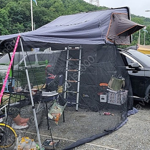 스토리지웍스 2100 루프탑텐트 팔아요.