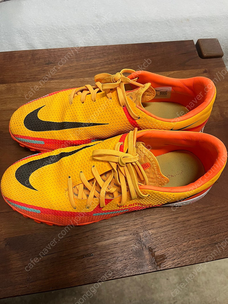 나이키 팬텀 GT2 축구화--3