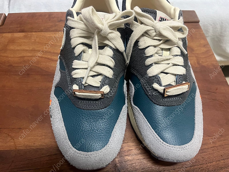 나이키 카시나 에어맥스 원앙 245MM--3