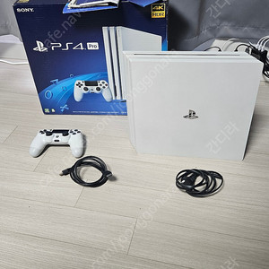PS4 PRO 1TB 글레이셔 화이트 팝니다. 잠실역, 다산역 직거래우선 택배가능