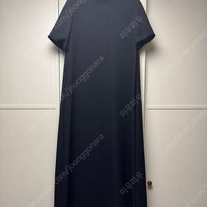 R2W Marton half sleeve ops black / 마튼 원피스 블랙