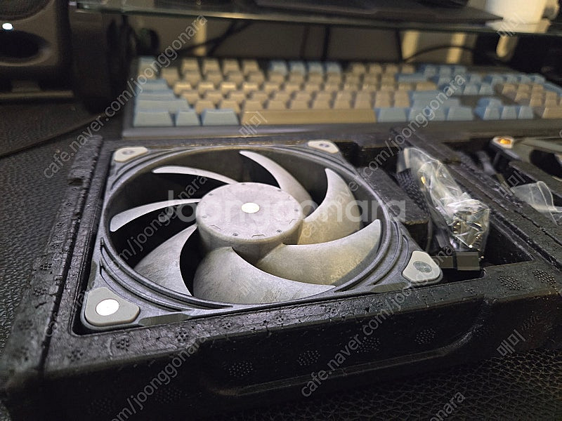 쿨링팬 2종 판매 합니다. (T30 / noctua A...--2
