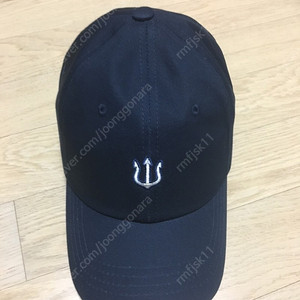 베루툼 모자 네이비 새상품 45000원
