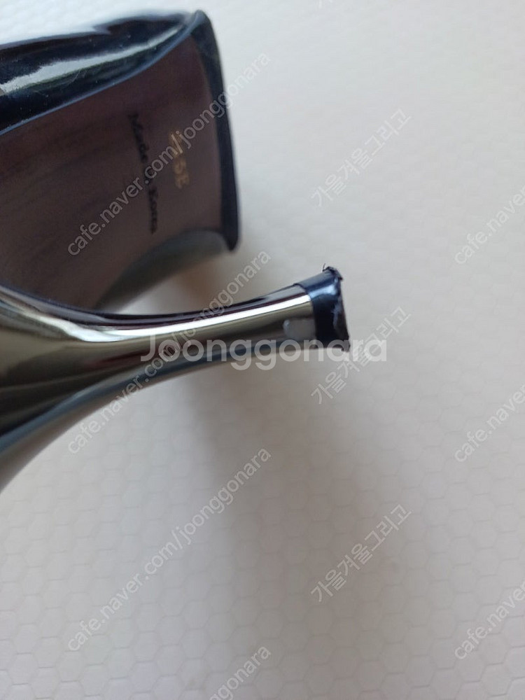 탠디 블랙 토오픈 에나멜 펌프스 (7cm) 245사이즈--5