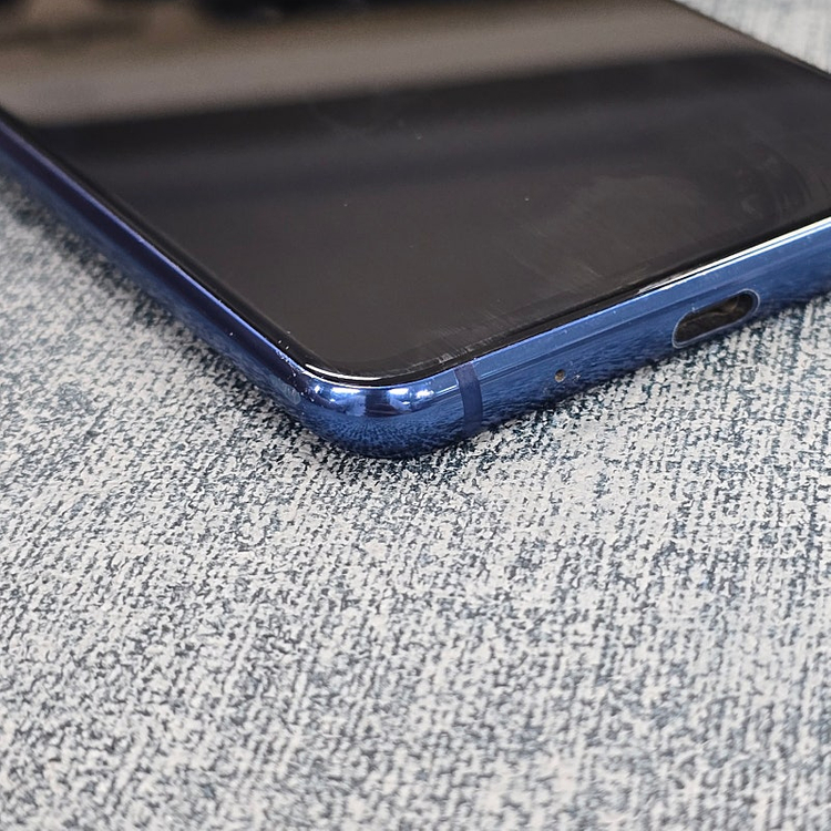 갤럭시 A9프로 블루 128기가 무잔상 가성비폰 6만에판매해요 이미지