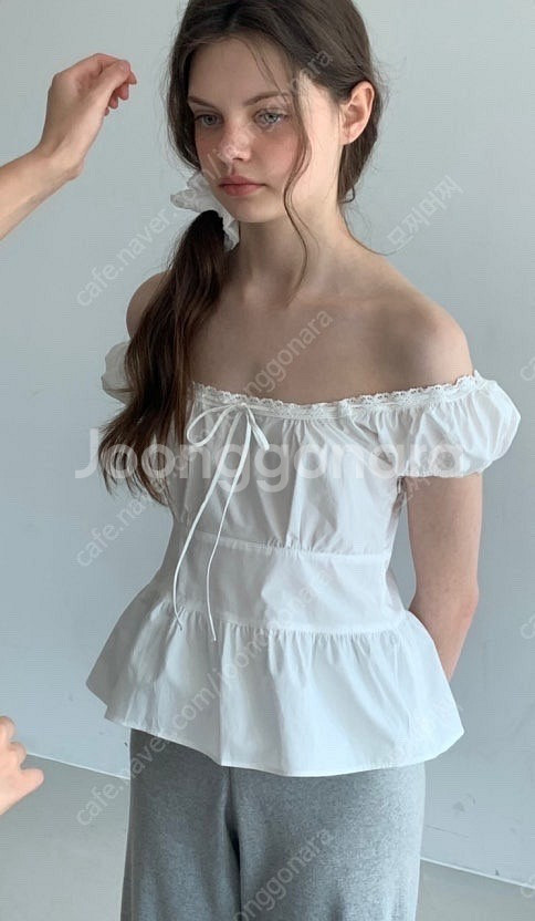 (구해요)릴리코츠 피오니 블라우스 구해요--0