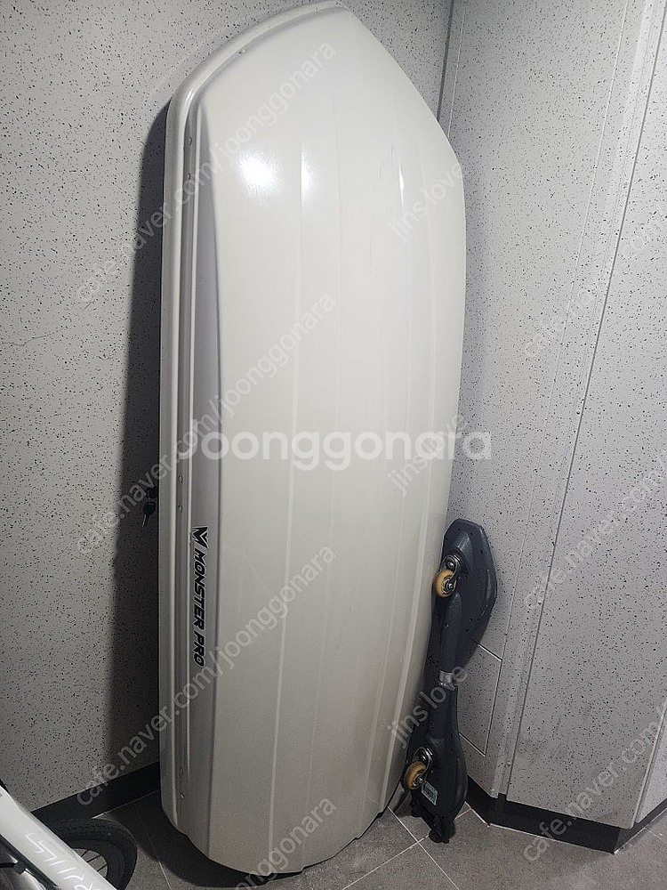 몬스터프로650 루프박스 팝니다.--2