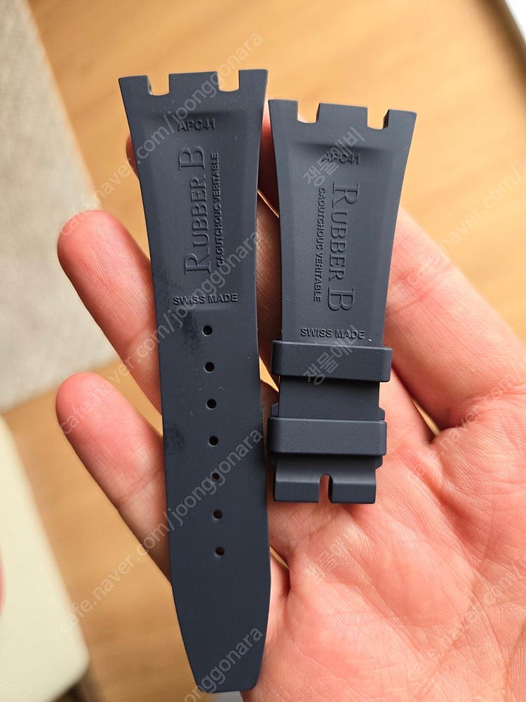 AP 15400 러버비 스트랩 새것 이미지