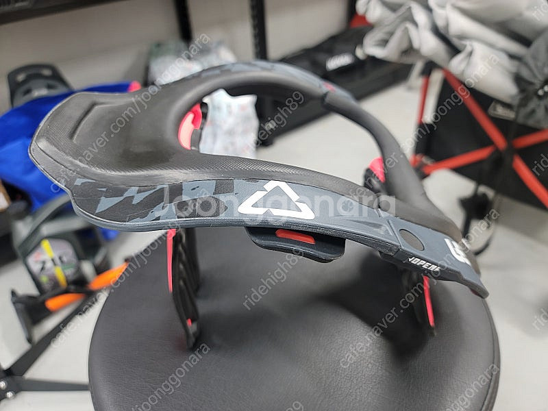 리에뜨 넥브레이스 5.5 팝니다--2