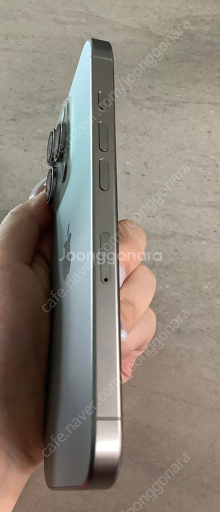 아이폰16pro 내추럴티타늄 256GB ﻿--1