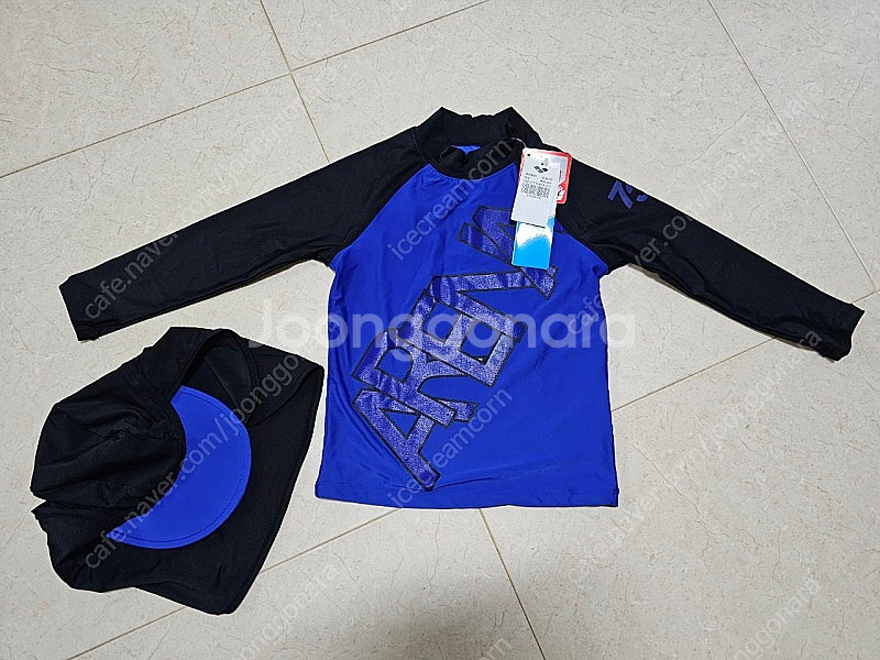 아레나 아동 래쉬가드 남아동 키즈 수영복 60 상의 + 모자 새상품--0