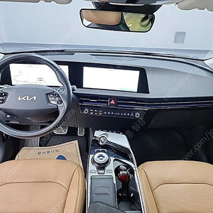 EV6 중고 EV6 중고차 회색 2022년식 76,223km 롱레인지 어스 자동차 중고