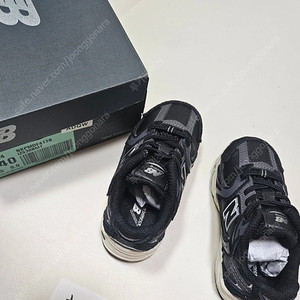 뉴발란스 키즈 530 (IZ530BMT) 140 사이즈 팝니다