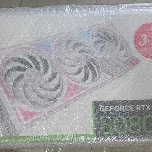 컬러풀 iGame 지포스 RTX 5080 ULTRA OC White D7 16GB 피씨디렉트 미개봉