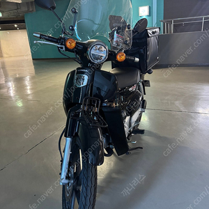 혼다 슈퍼커브 24년식 400km 판매합니다.