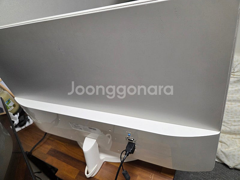 LG 32인치 화이트 IPS 패널 모니터--2
