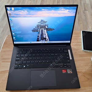 S급 14인치 최고사양 LG울트라엣지1.29KG(라이젠7 X16),1TB, 램16G 정품 윈11(급매)
