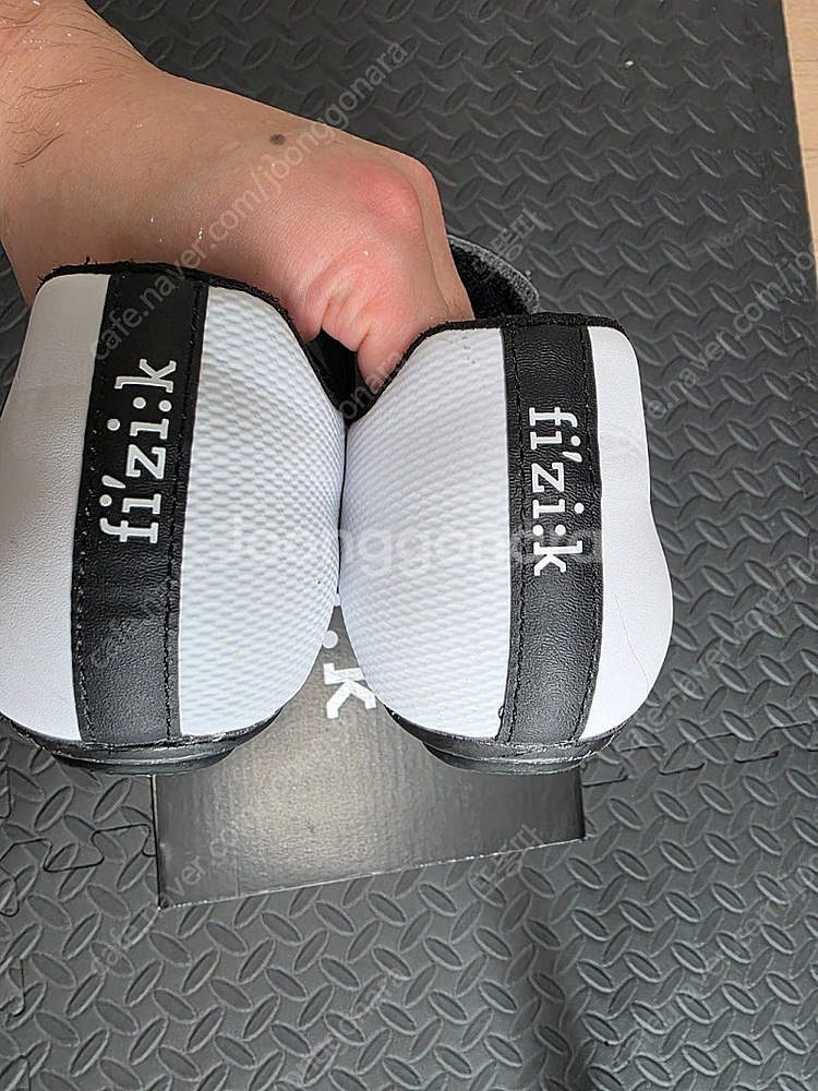 피직 인피니토 카본2 와이드 41사이즈 클릿슈즈팝니다--5