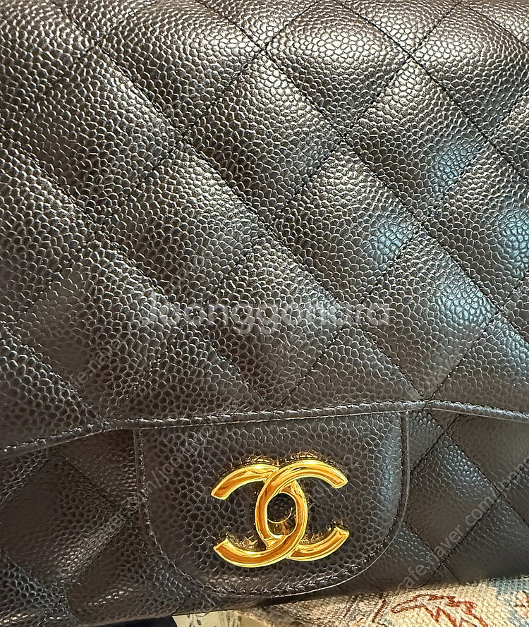 샤넬 클래식 금장 점보--1