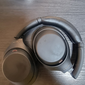 소니 WH-1000XM4 블랙 헤드폰 싸게 판매합니다