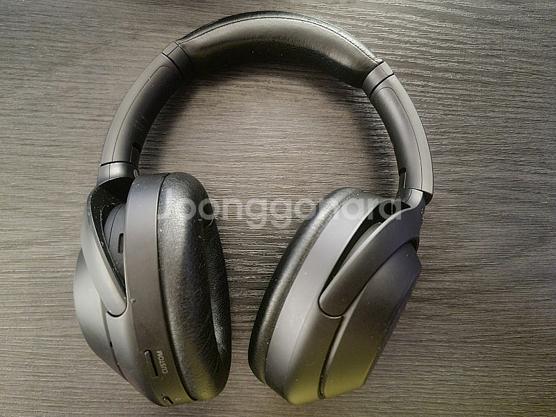 소니 WH-1000XM4 블랙 헤드폰 싸게 판매합니다--2