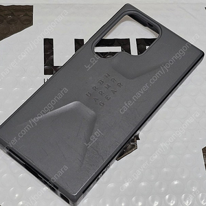 S23울트라 UAG 시빌리언 케이스 팝니다. s23u