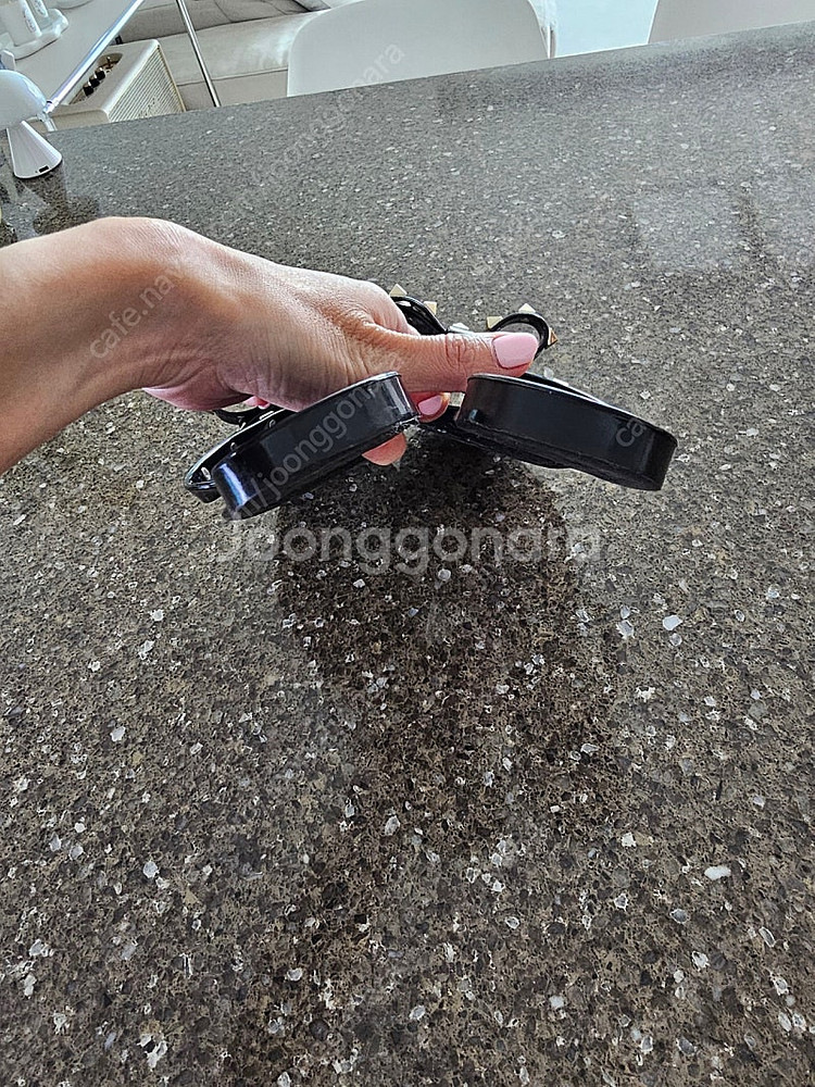 발렌티노 락스터드 젤리 슬리퍼--2
