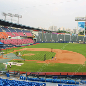 6/6(금) 두산vs롯데 1루 블루석 2연석(통로석)