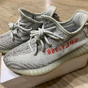 아디다스 이지부스트 235