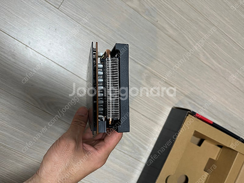 파워컬러 RX7600 8G 파이터 팝니다 (~28.02--1