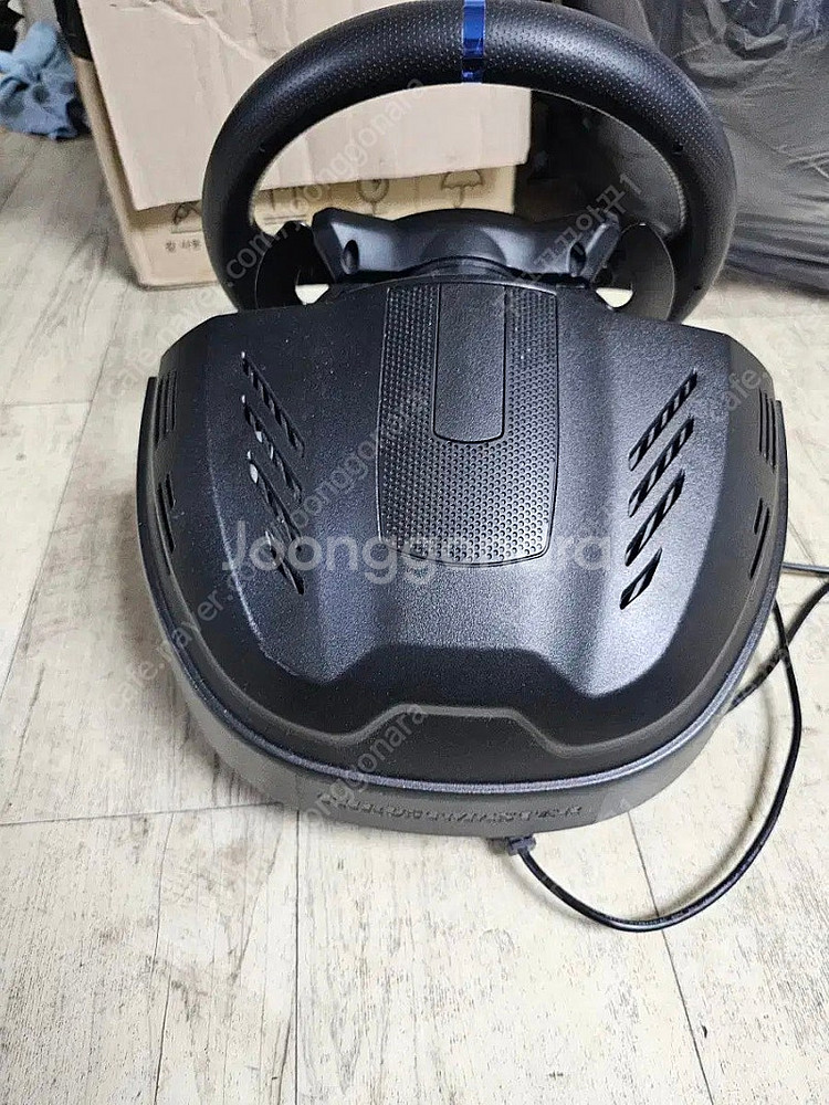 트러스트마스터 t300rs gt 레이싱휠--1