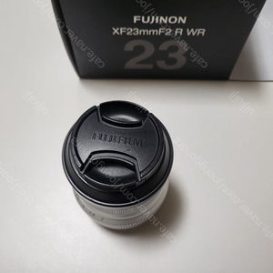 후지필름 XF23mm F2 R WR 실버 색상