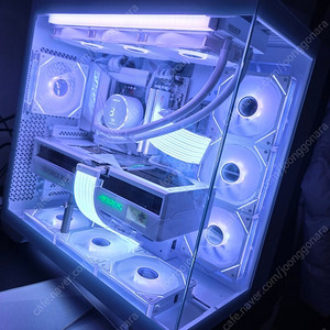 라이젠 9800X3D 96GB RTX5090 어로스마스터 화이트PC 본체 팝니다