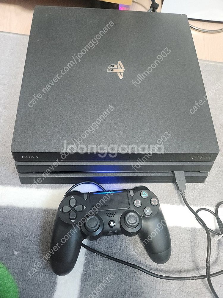 PS4 프로 7218 팝니다(택배비포함)--0