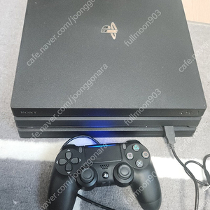 PS4 프로 7218 팝니다(택배비포함)