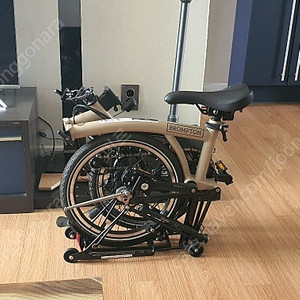 브롬톤 M6R 듄샌드/블랙투톤 팔아요