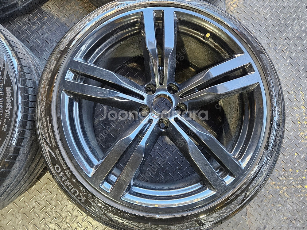 20인치 BMW 7시리즈 648M 유광블랙 중고휠타이어...--6