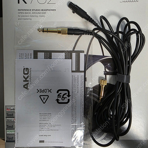 AKG K702