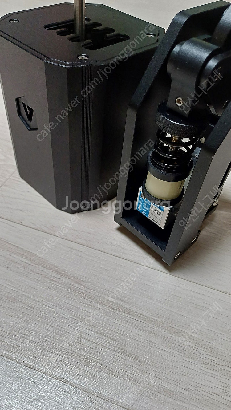vnm 쉬프터와 핸드브레이크 35만원에 일괄로 판매합니...--8