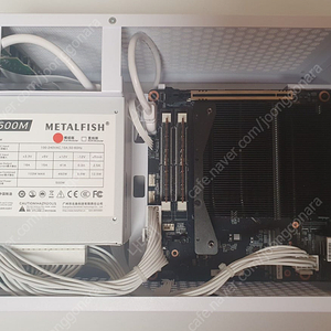 SFF 화이트 완본체 7940HX 96GB 판매합니다