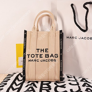 마크제이콥스 새제품 THE TOTE BAG 스몰 2컬러 선물용