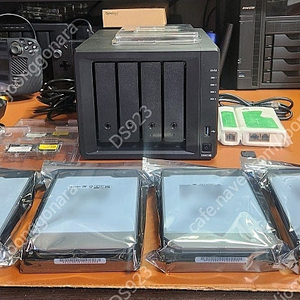 시놀로지DS923+정품램8G+HDD64TB[AS26년]+m.2 512G