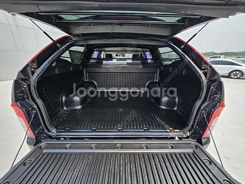 KG모빌리티(쌍용) 더뉴코란도스포츠 CX7(4WD) 선...--5