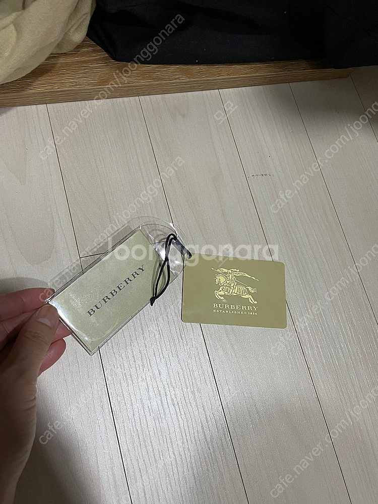 버버리 버클레이 양가죽 빅숄더백 카키브라운(정품)--3