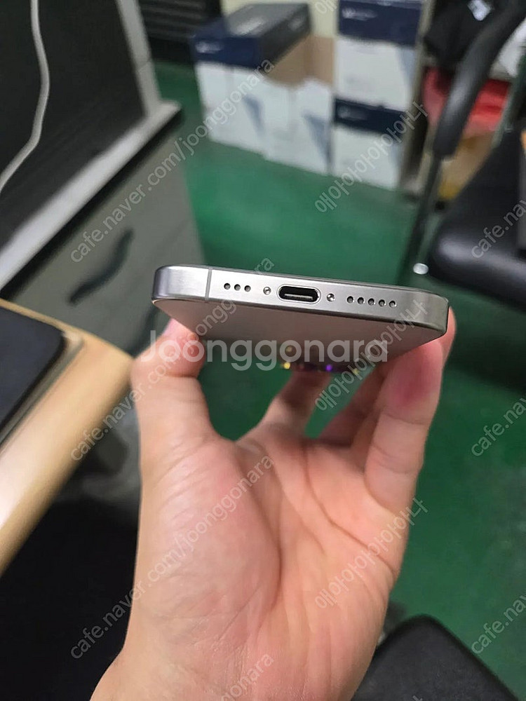 아이폰 15프로 128기가 네츄럴 티타늄 자급제 팝니다--8