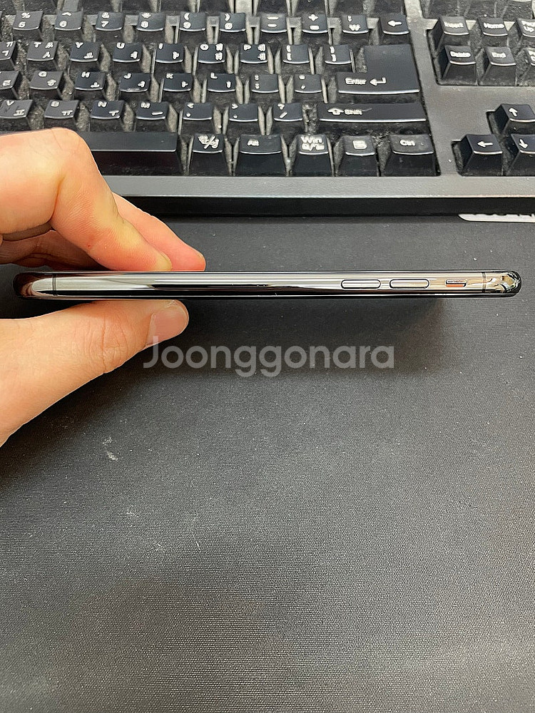 아이폰XS 그레이 64GB 상태좋은 중고17만팝니다.--6