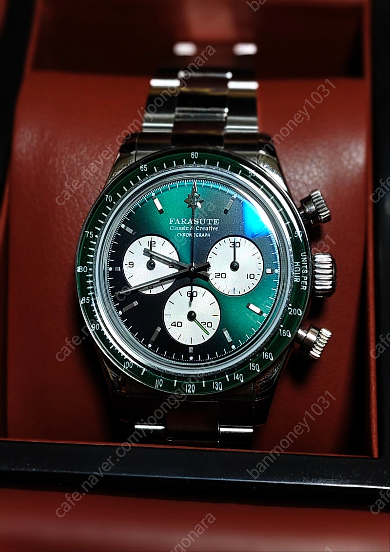 가격인하) FARASUTE 크로노그래프 녹판 39mm 팝니다.