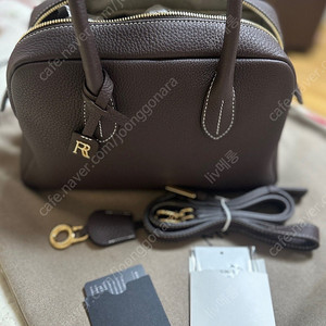유메르 보스턴백 초코