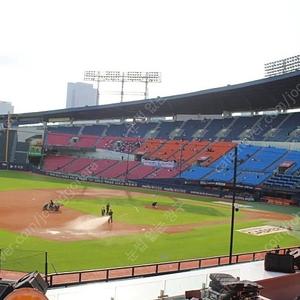 6/3 두산 베어스 vs 기아 타이거즈 3루 오렌지석 응원석 응원단상 근처 명당 4연석 양도합니다